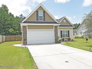 photo 1 of 1028 Bally Bunion Ln, Burgaw, NC 28425