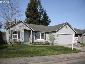 photo 1 of 1016 Ash Grove Loop, Creswell OR 97426
