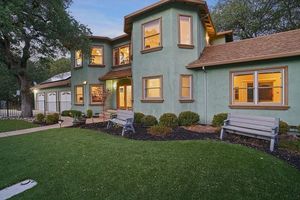 photo 1 of 8168 Capitola Ave, Fair Oaks, CA 95628