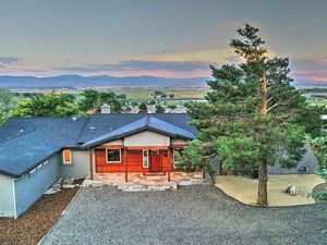 photo 1 of 226 Holton Ct, Genoa, NV 89411