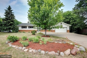 photo 1 of 7720 Winnetka Heights Dr, Golden Valley, MN 55427
