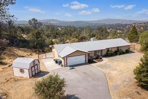 photo 1 of 43422 Revis Ln W, Coarsegold, CA 93614