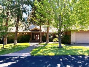photo 1 of 60616 Taos Ct, Bend, OR 97702