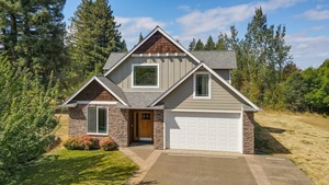 photo 1 of 2066 NW Crocker Ln, Albany, OR 97321
