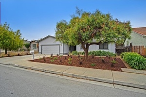 photo 1 of 2010 Clearview Dr, Hollister, CA 95023