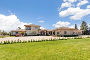 photo 1 of 19000 E STAMPEDE RD, Clements, CA 95227
