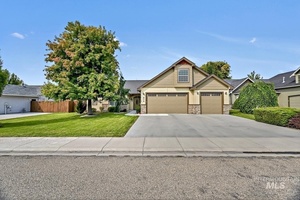 photo 1 of 575 Fairhaven Rd, Middleton, ID 83644