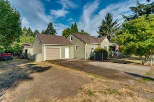 photo 1 of 1875 Childs Ave NE, Salem, OR 97301