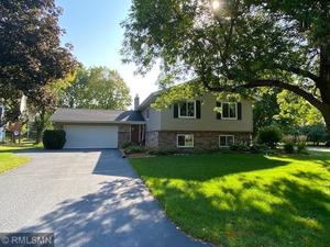 photo 1 of 4512 Morningside Ave, Vadnais Heights, MN 55127