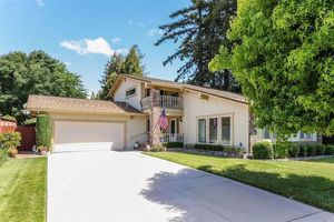 photo 1 of 6054 Donna Ct, Rohnert Park, CA 94928