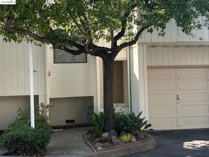 photo 1 of 105 Creekside Ct, El Sobrante, CA 94803