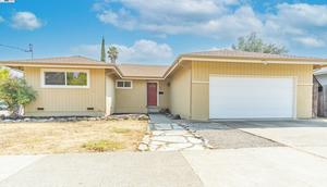 photo 1 of 5932 Montecito Blvd, Santa Rosa, CA 95409