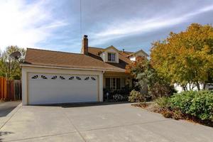 photo 1 of 5766 Sherwood Forest Dr, El Sobrante, CA 94803