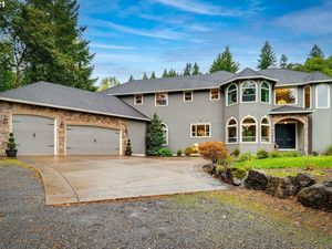 photo 1 of 2025 N 14th St, Washougal, WA 98671