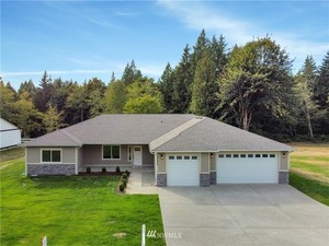 photo 1 of 18825 104th Street SE, Snohomish, WA 98290