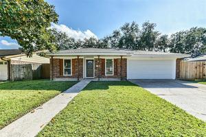 photo 1 of 8410 Beechaven Rd, La Porte, TX 77571