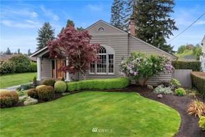 photo 1 of 416 Wood Avenue, Sumner, WA 98390