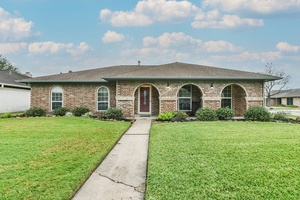 photo 1 of 1713 S Park Side, Deer Park TX 77536