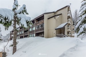 photo 1 of 223 E Hyak Dr Unit 616, Snoqualmie Pass, WA 98068