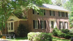 photo 1 of 5327 Amhurst Dr, Peachtree Corners GA 30092