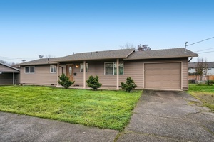 photo 1 of 241 Broad St S Monmouth, OR 97361