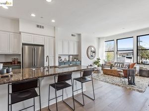 photo 1 of 6531 San Pablo Ave, Oakland, CA 94608