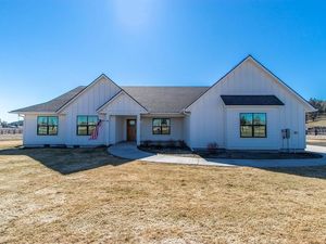 photo 1 of 14717 W Taylor Rd, Cheney, WA 99004