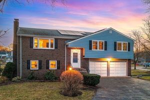 photo 1 of 68 Mosman St, Newton, MA 02465