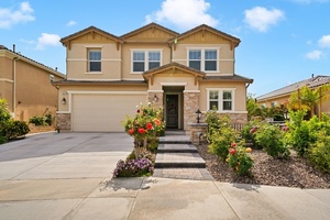 photo 1 of 19470 Maldonado Pl, Santa Clarita, CA 91350