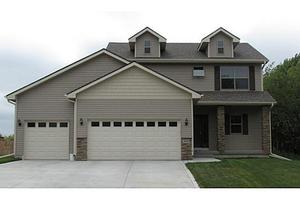 photo 1 of 2325 SE Aster Ct, Waukee IA 50263