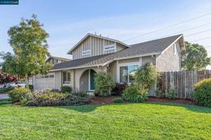 photo 1 of 5471 Troost Ct, Castro Valley, CA 94552