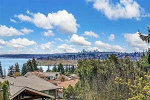 photo 1 of 8226 NE 115th Pl, Kirkland, WA 98034