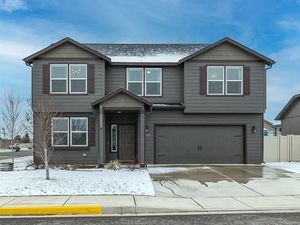 photo 1 of 700 Egret Ln, Cheney, WA 99004