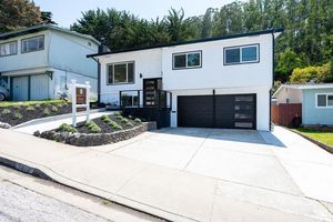 photo 1 of 1010 Barcelona Dr, Pacifica, CA 94044