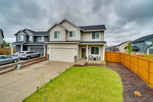 photo 1 of 754 Bumper Ct NE, Albany, OR 97322