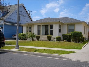 photo 1 of 4613 Dunrobin Ave, Lakewood, CA 90713