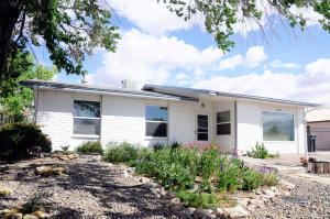 photo 1 of 1715 Brenda Rd SE, Rio Rancho NM 87124