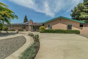 photo 1 of 12382 E McKinley Ave, Sanger, CA 93657