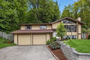 photo 1 of 9748 NE 134th St, Kirkland, WA 98034