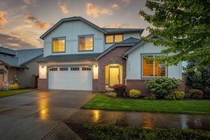 photo 1 of 10170 SW Madrid Loop, Wilsonville, OR 97070