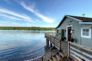 photo 1 of 9075 SW Bayview Dr, Vashon WA 98070