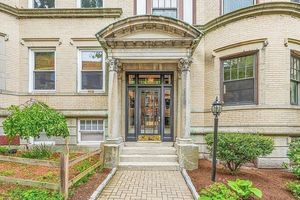 photo 1 of 130 Fuller St APT 1, Brookline, MA 02446