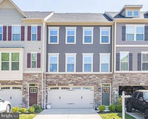 photo 1 of 478 Marianna Dr, Millersville, MD 21108
