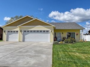 photo 1 of 207 N Helstrom Dr, Deer Park, WA 99006