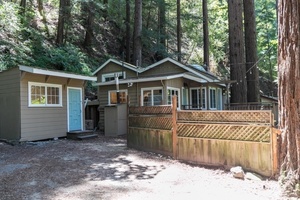 photo 1 of 9510 E Zayante Rd, Felton, CA 95018