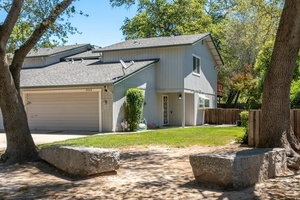 photo 1 of 3943 Stonegate Ct, Loomis, CA 95650
