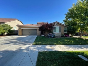 photo 1 of 3213 W Cecil Ave, Visalia, CA 93291