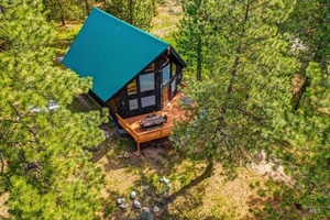 photo 1 of 1491 Beverly Glen Dr, Cascade, ID 83611