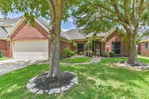 photo 1 of 4919 Falling Oak Court, Pasadena, TX 77505