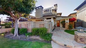 photo 1 of 1915 Pine St, Huntington Beach, CA 92648
